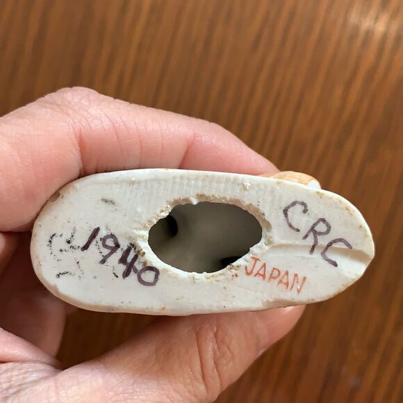 Vtg ceramic boy skiing figurine - Picture 5 of 9